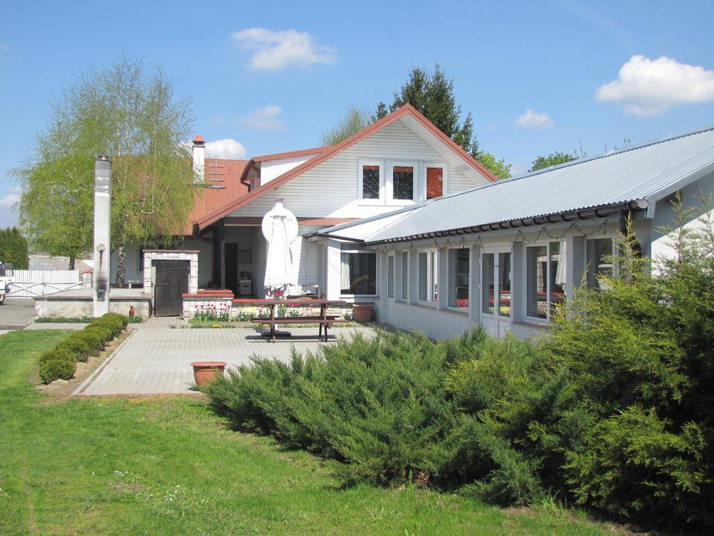 منزل الضيف Nałęczów  في Gosciniec W Sadurkach المظهر الخارجي الصورة